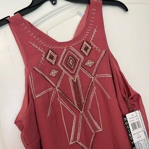 Beautiful Sleeveless Top Size XL